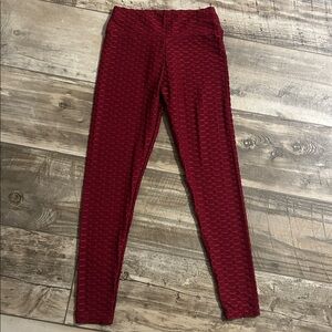 Women’s dark red new mix brand Textured Leggings. Size L/XL. Great condition